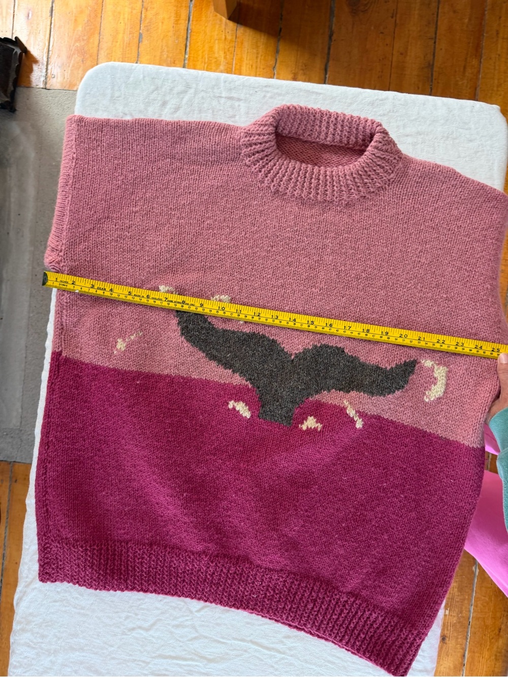 Women’s Handmade Two Tone Pink Whale Tail Long Sleeve Crew Neck Sweater Size L - Picture 5 of 8